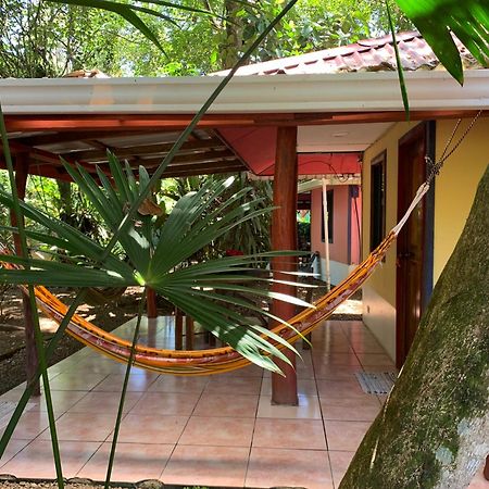 Brigitte'S Ranch Hotel Кахуита Екстериор снимка