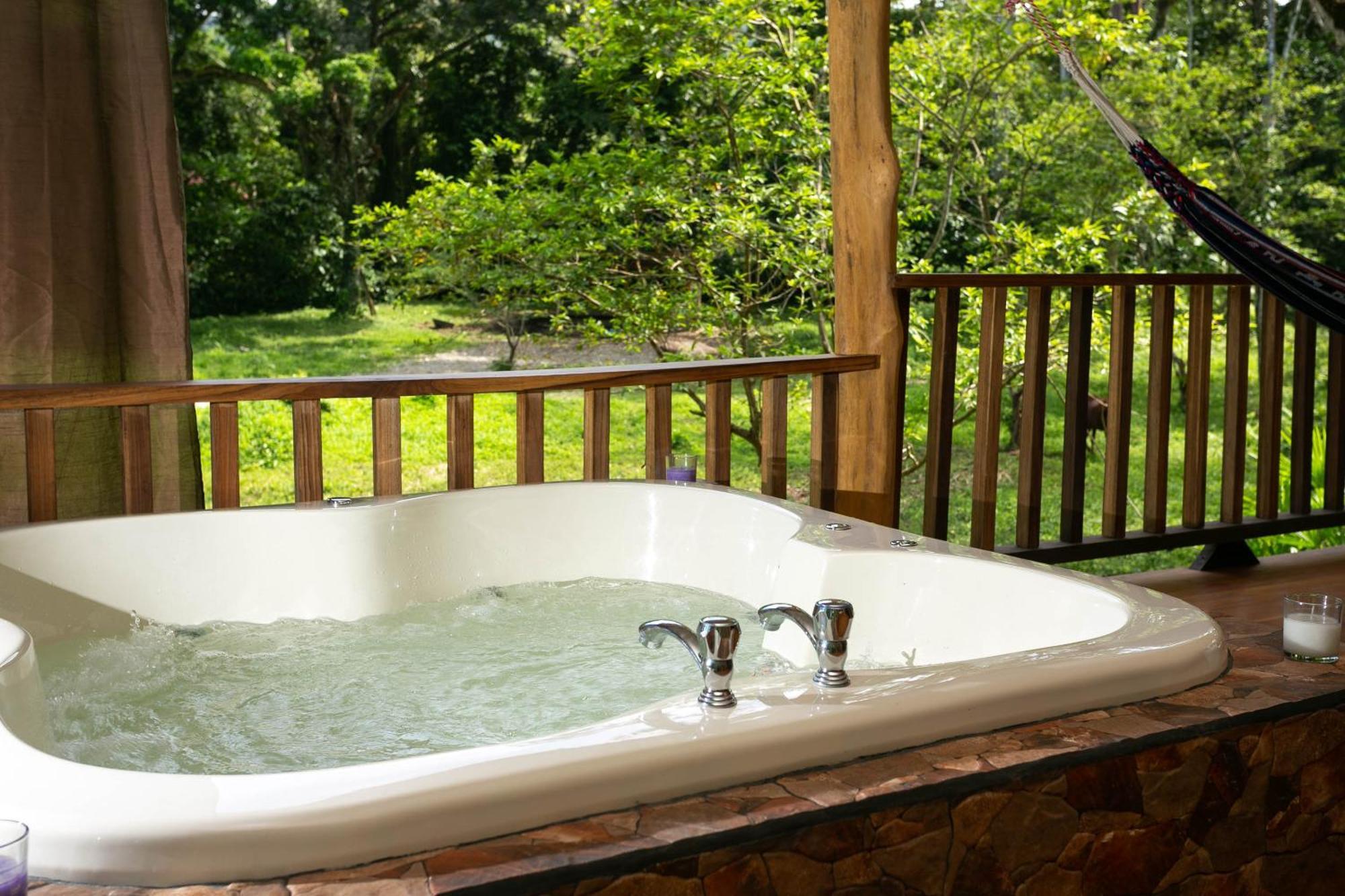 Brigitte'S Ranch Hotel Кахуита Екстериор снимка