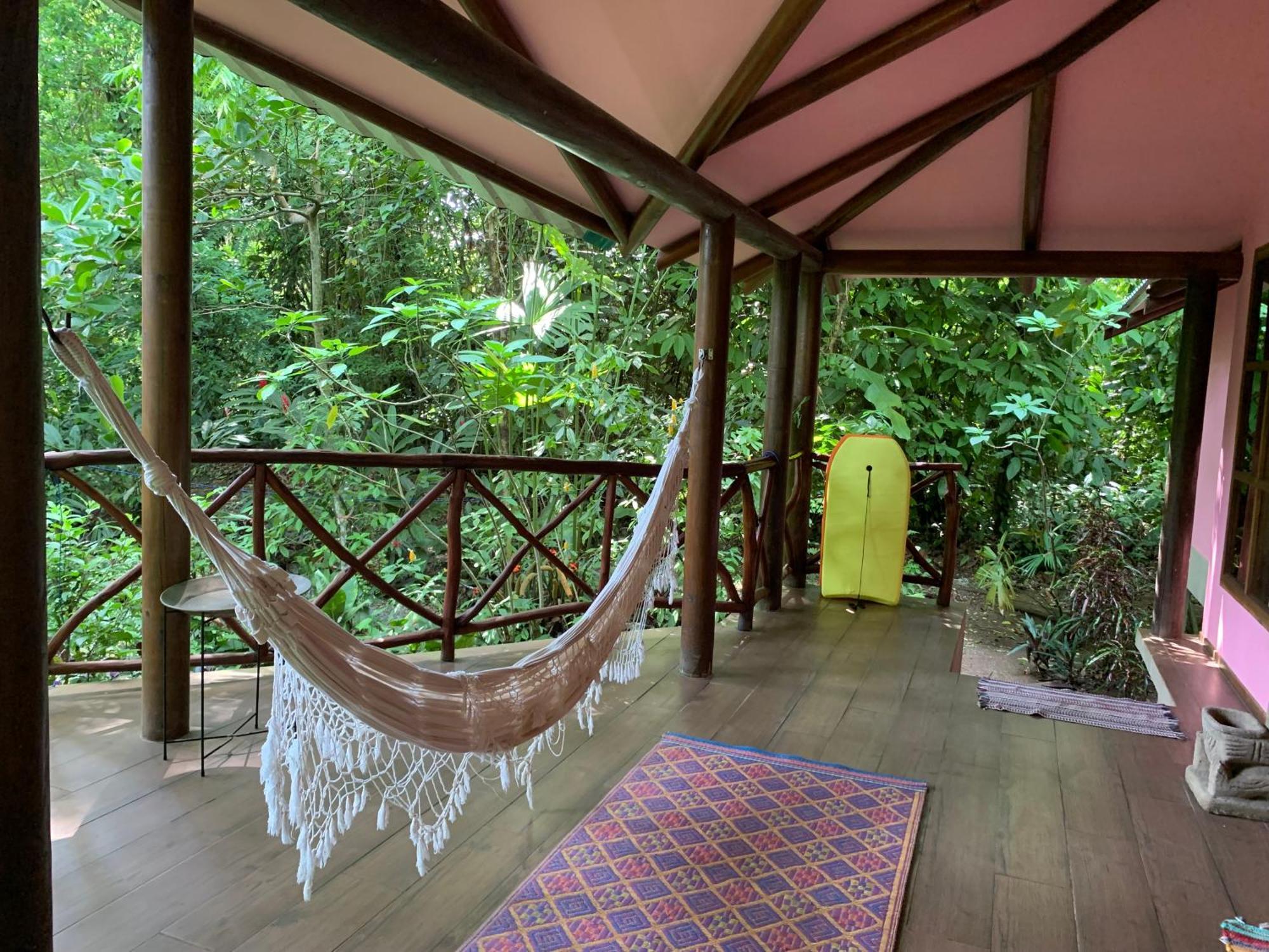 Brigitte'S Ranch Hotel Кахуита Екстериор снимка